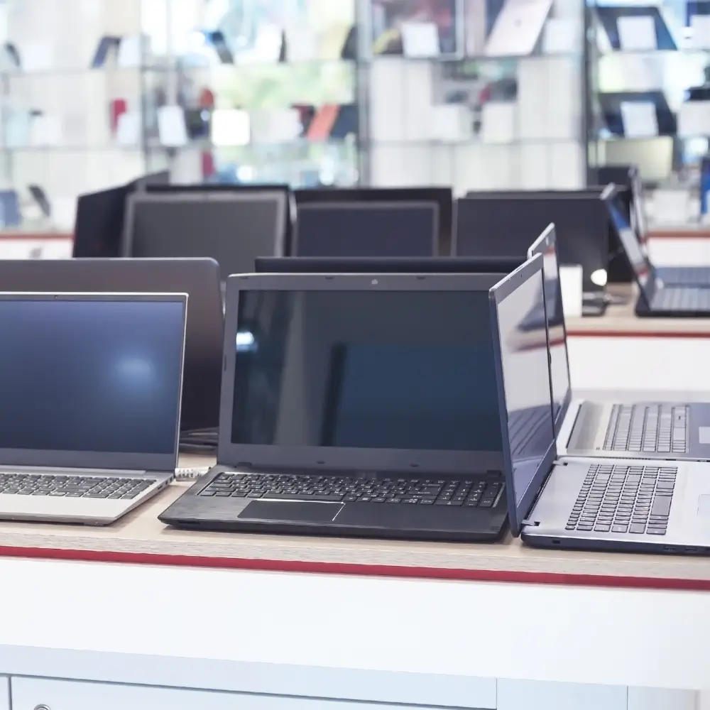 kompjuteri-hardware-i-kancelarijska-oprema.webp